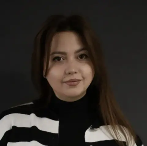 Andreea V.